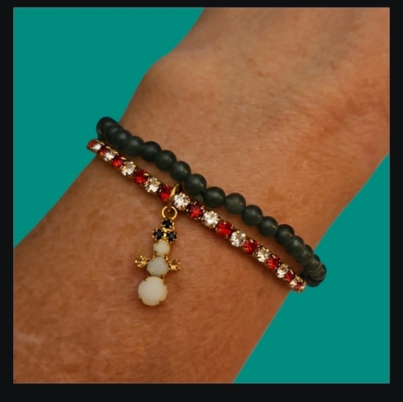 3/$30 Dainty Jade Rhinestone Christmas Snowman Charm Stretch Bracelets - Picture 1 of 3